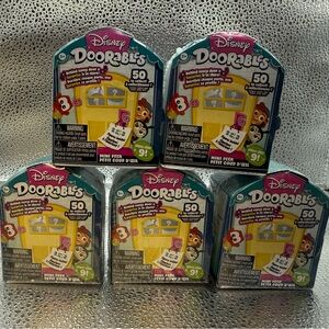5 Disney Doorables Mini Peek Series 5 Blind Boxes 2-3 Items In Each NEW